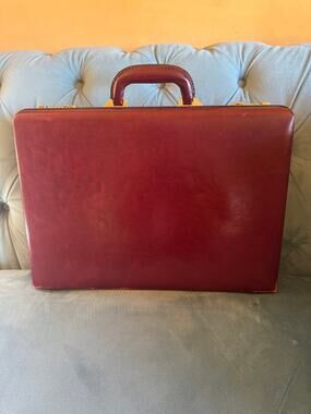 VTG attaché briefcase genuine leather brown burgundy gold tone locks hardware!